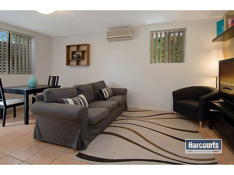 2/43 Stopford Street, Wooloowin QLD 4030