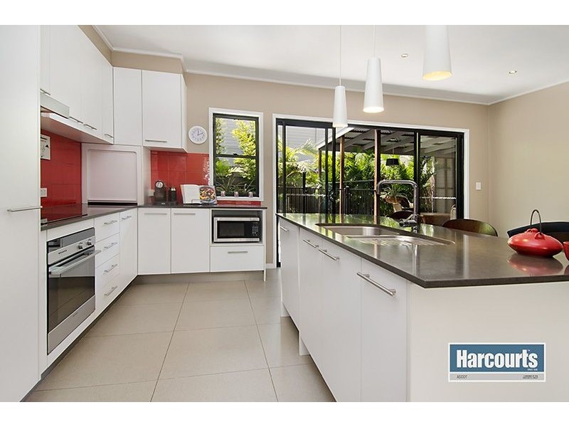 64 Clarke Street, Hendra QLD 4011