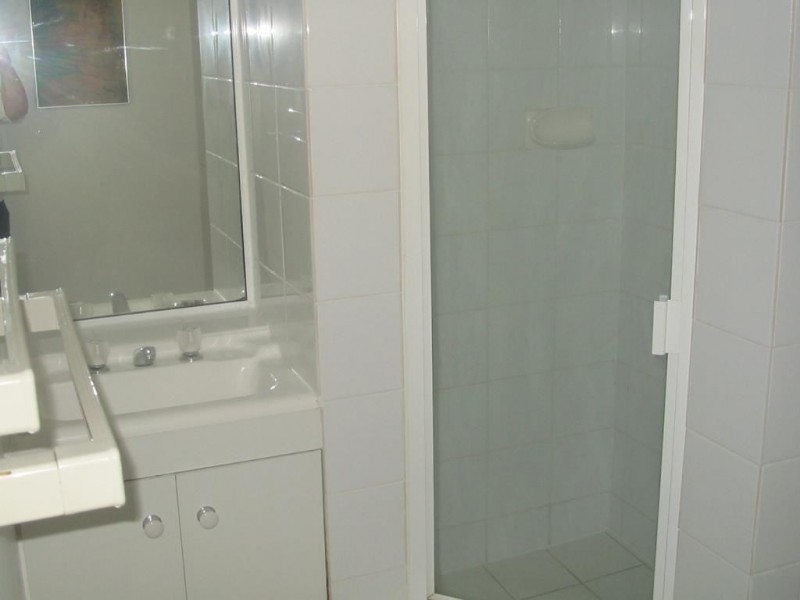 8/256 Kingsford Smith Drive, Hamilton QLD 4007