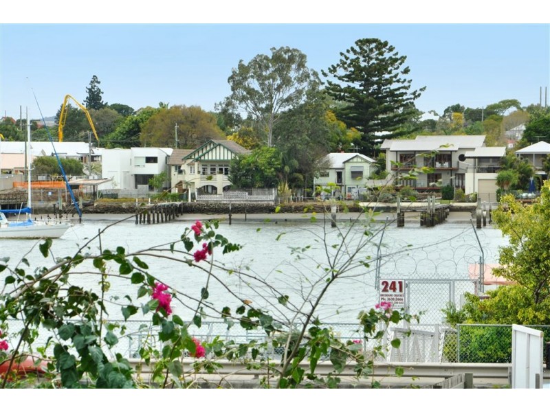 8/256 Kingsford Smith Drive, Hamilton QLD 4007