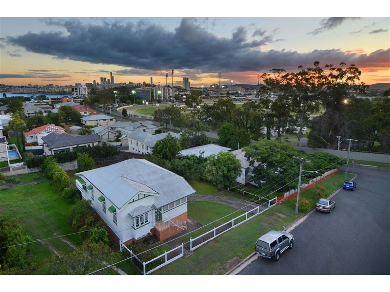 9 Atkinson Street, Hamilton QLD 4007