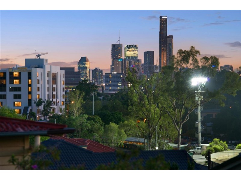 9 Atkinson Street, Hamilton QLD 4007