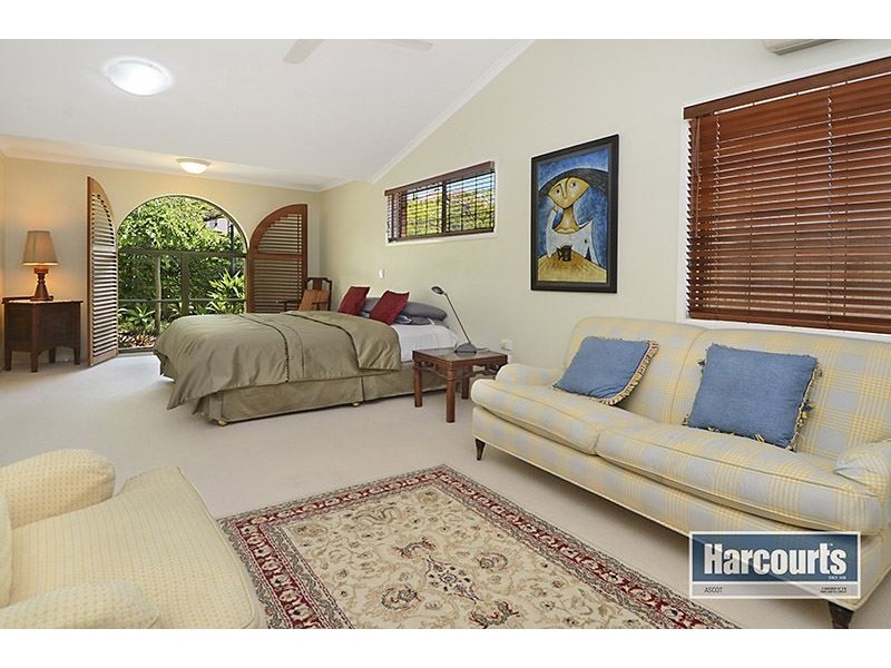 39 Sparkes Avenue, Hamilton QLD 4007