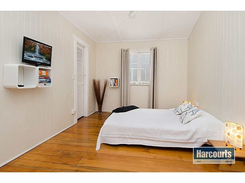 64 Clarke Street, Hendra QLD 4011