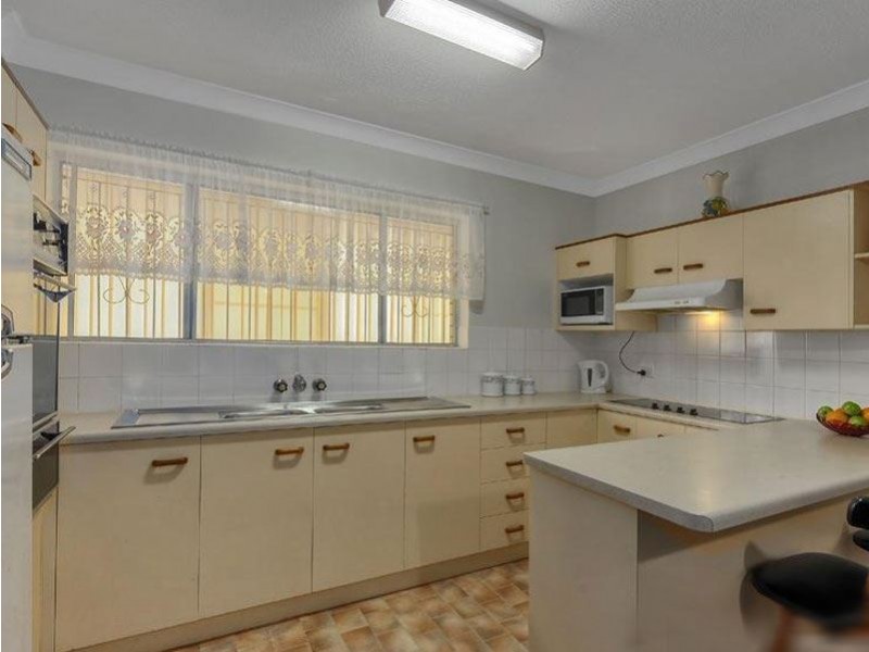 2/12 Attewell Street, Nundah QLD 4012