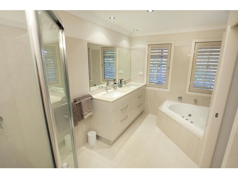 24 McIntyre Street, Hendra QLD 4011