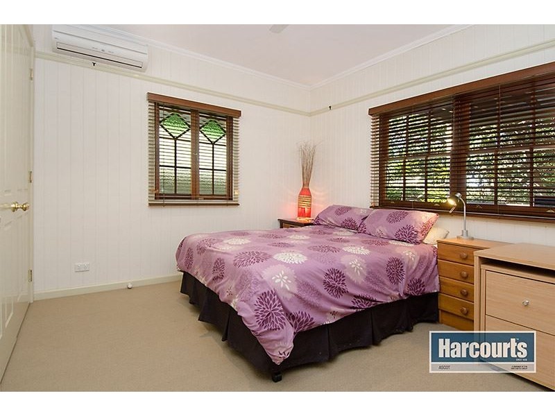 19 Jolly Street, Clayfield QLD 4011