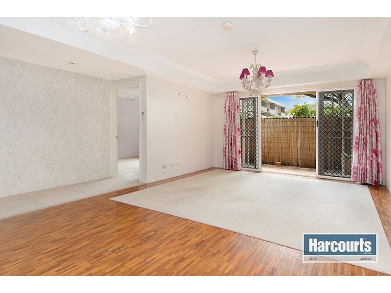 2/12 Magdala Street, Ascot QLD 4007