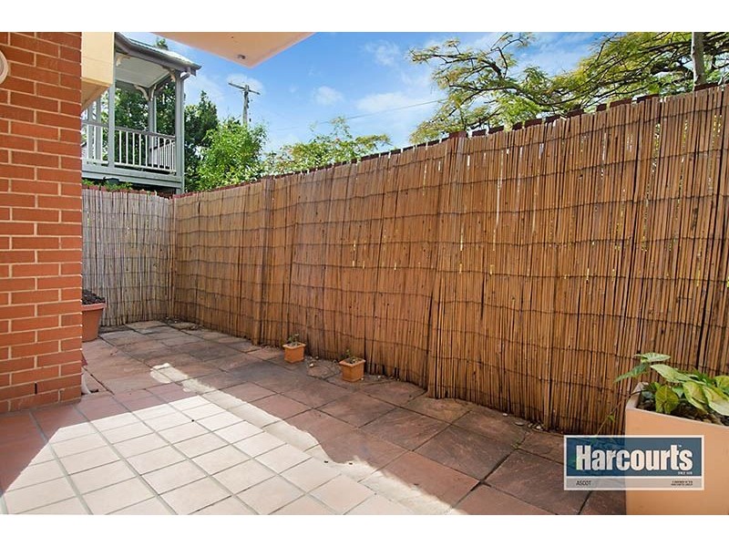 2/12 Magdala Street, Ascot QLD 4007