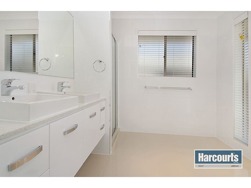 52 Wade Street, Wavell Heights QLD 4012