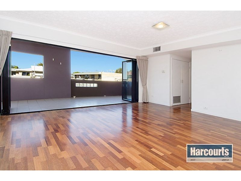 4/98 Racecourse Road, Ascot QLD 4007