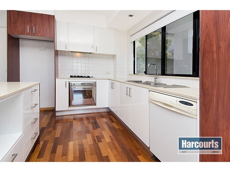 4/98 Racecourse Road, Ascot QLD 4007