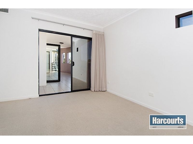 4/98 Racecourse Road, Ascot QLD 4007