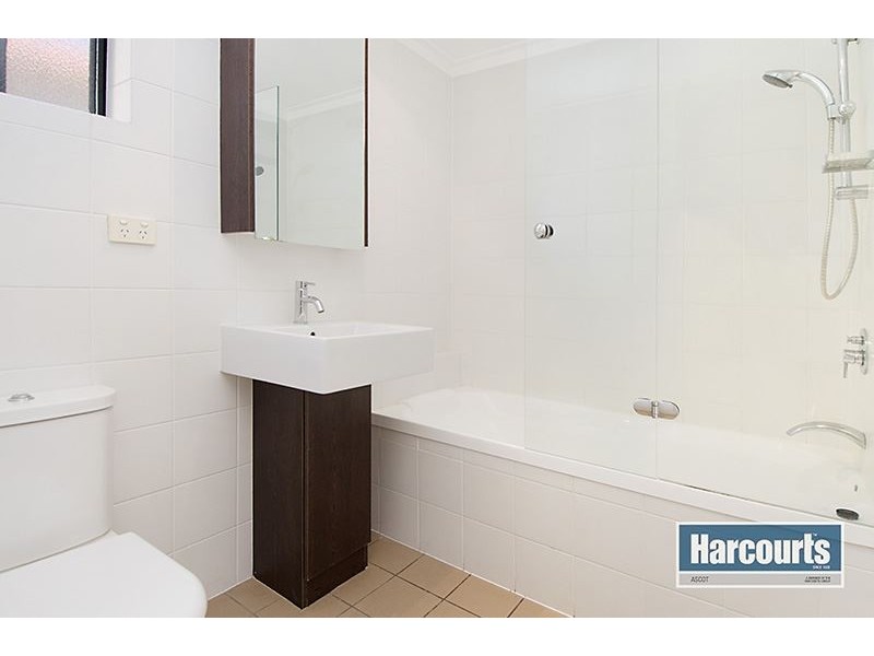 4/98 Racecourse Road, Ascot QLD 4007