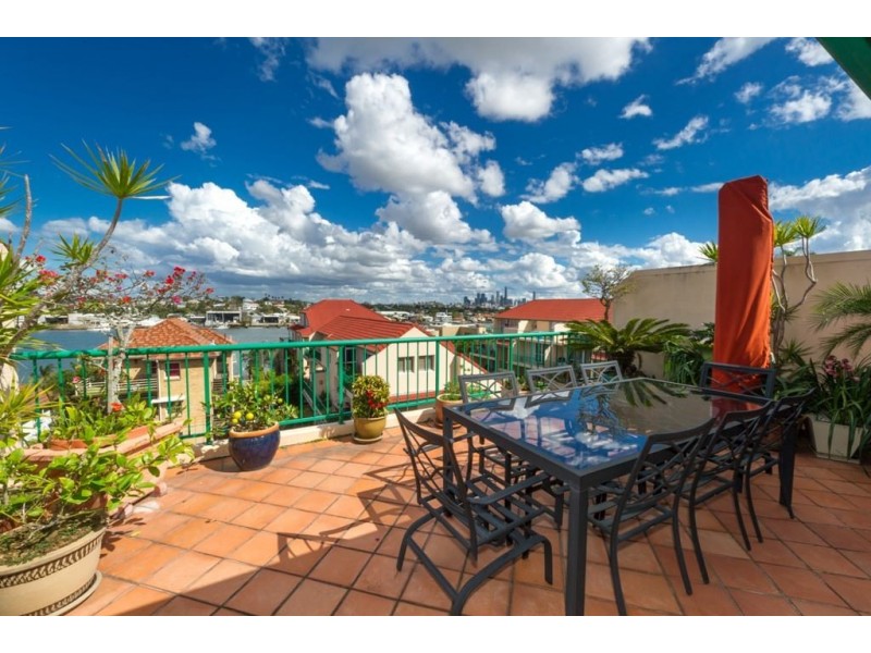 26/17 Whyenbah Street, Hamilton QLD 4007