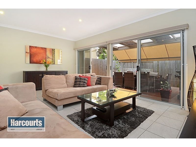 2/51 Oxford Street, Hamilton QLD 4007