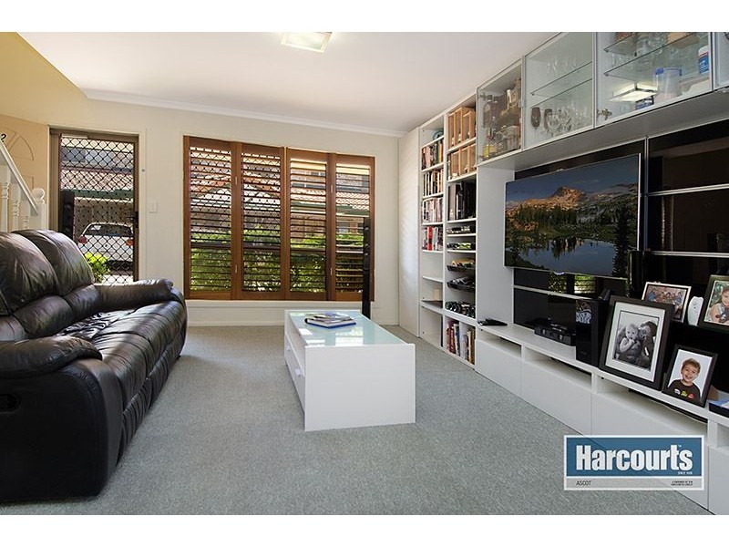 2/98 Dobson Street, Ascot QLD 4007