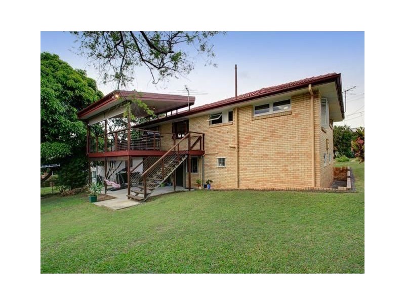 22 Benedict Street, Wavell Heights QLD 4012