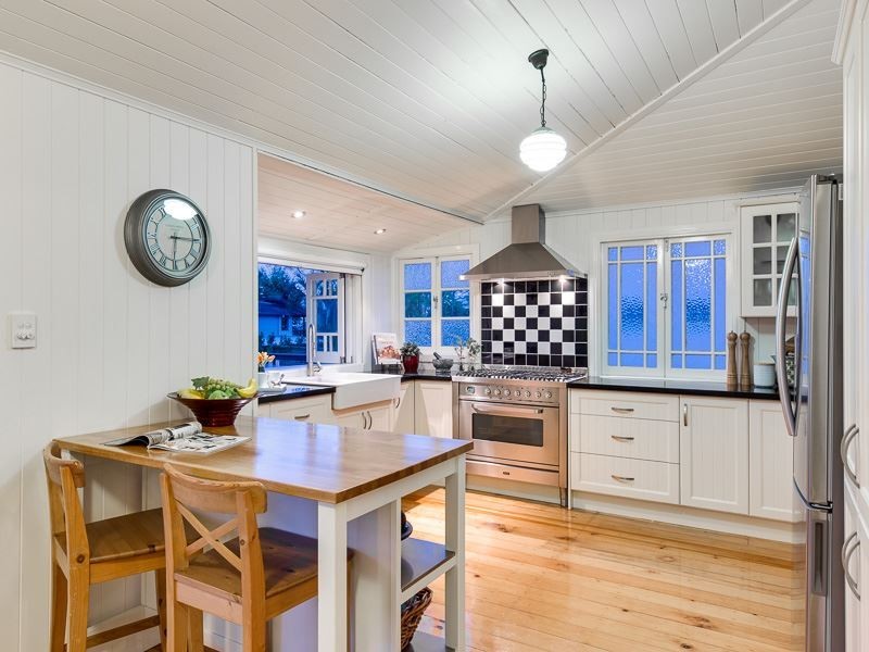 32 Bowley Street, Hendra QLD 4011