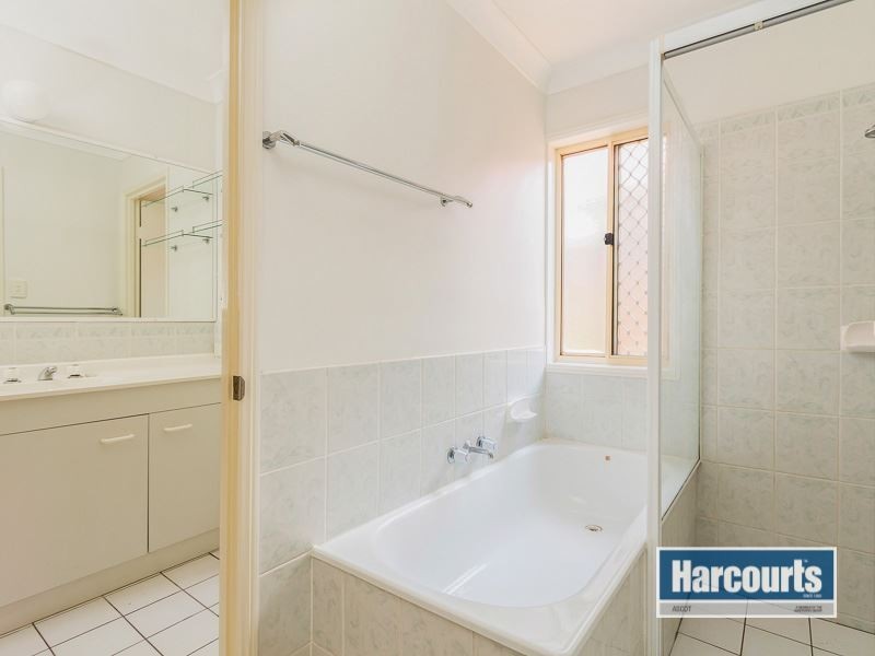 7 Grove Street, Albion QLD 4010