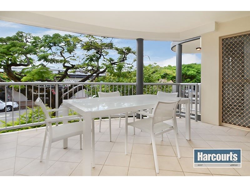 2/102 Racecourse Road, Ascot QLD 4007