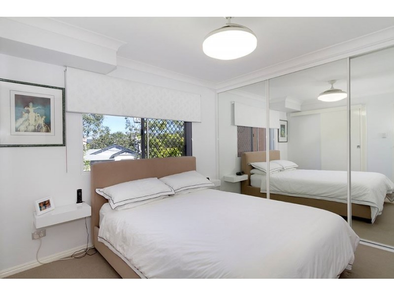 2/8 Little  Street, Albion QLD 4010