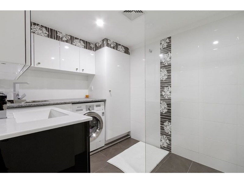 2/8 Little  Street, Albion QLD 4010
