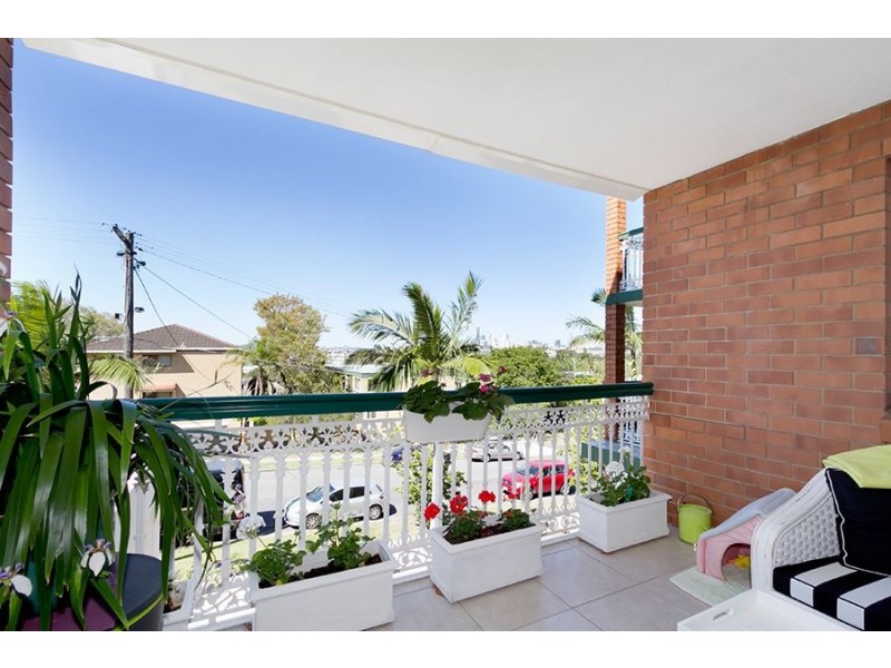 2/8 Little  Street, Albion QLD 4010