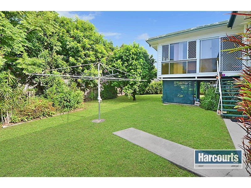 17 Benedict Street, Wavell Heights QLD 4012