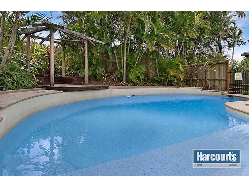 27 Hawbridge Street, Carseldine QLD 4034