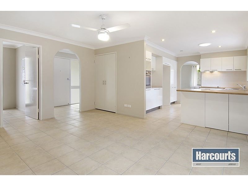 27 Hawbridge Street, Carseldine QLD 4034