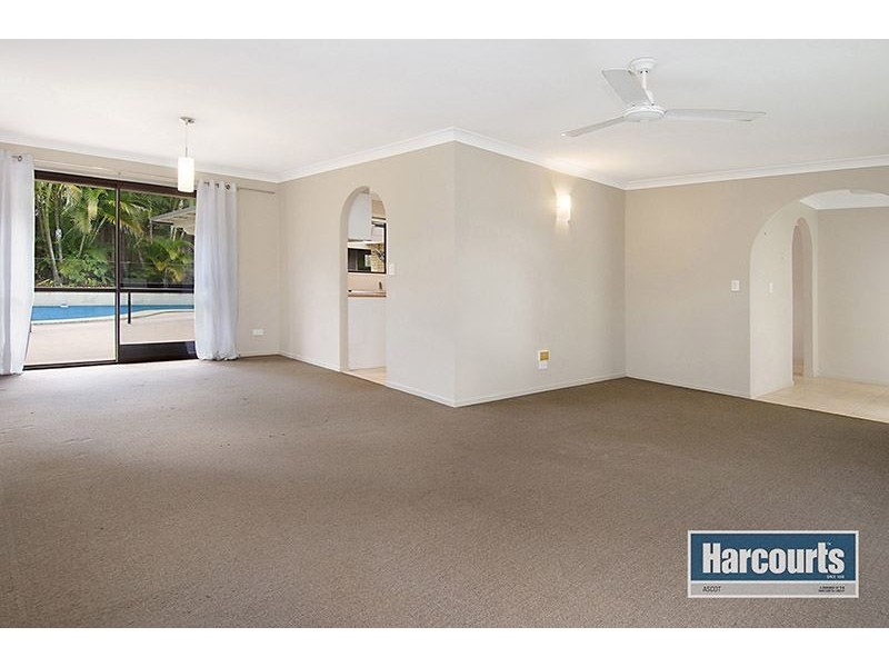 27 Hawbridge Street, Carseldine QLD 4034