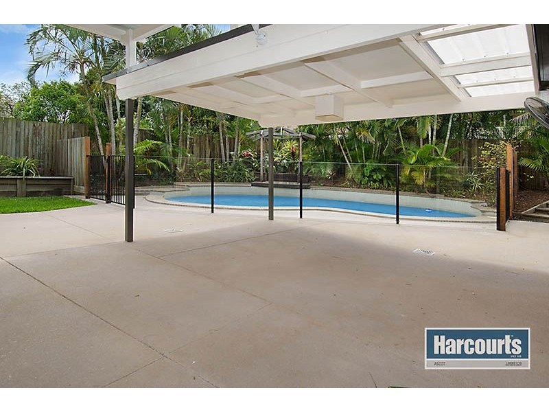 27 Hawbridge Street, Carseldine QLD 4034