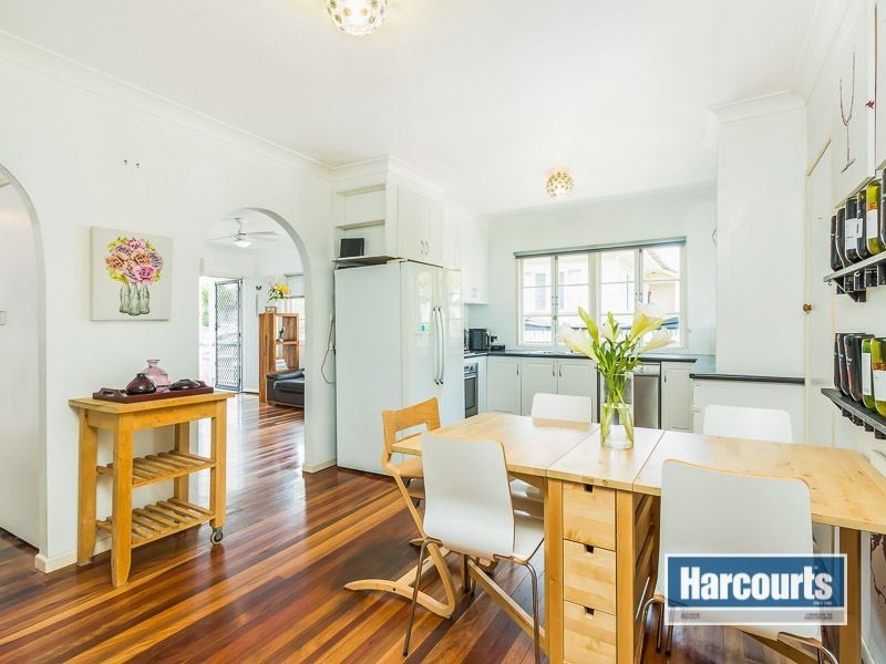 8 Beor Street, Chermside QLD 4032