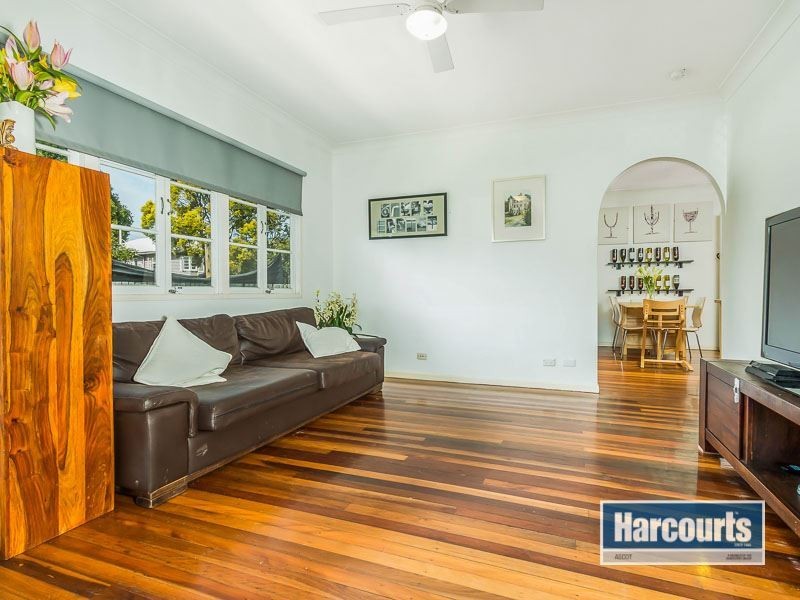 8 Beor Street, Chermside QLD 4032