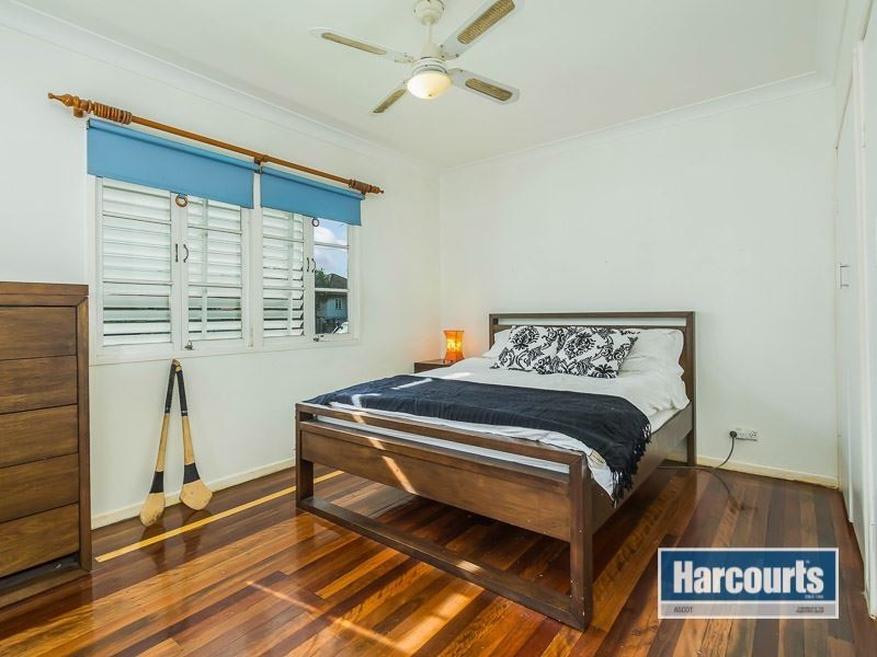 8 Beor Street, Chermside QLD 4032