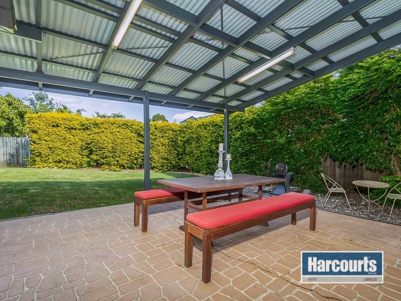 8 Beor Street, Chermside QLD 4032