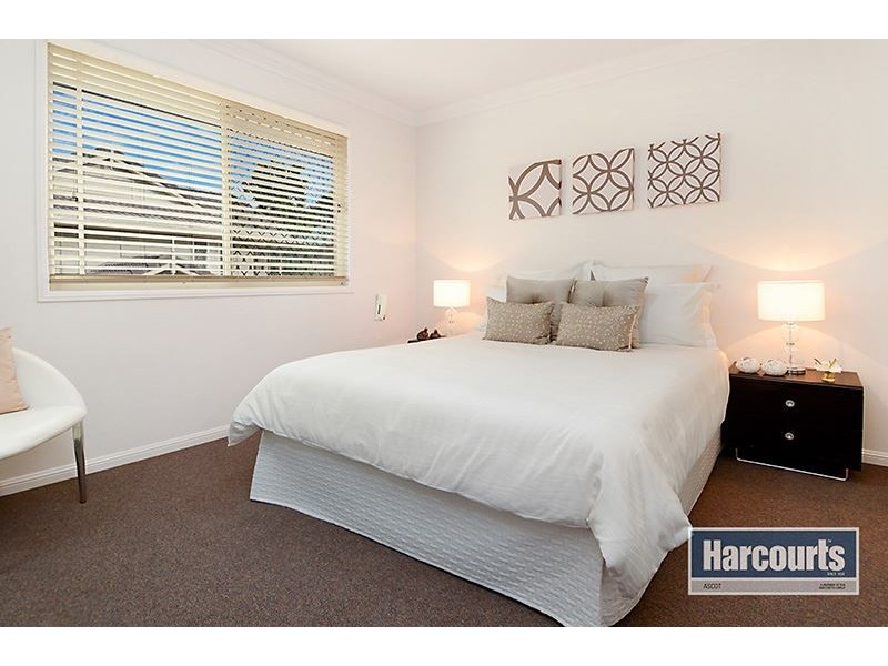 2/125 Allen Street, Hamilton QLD 4007