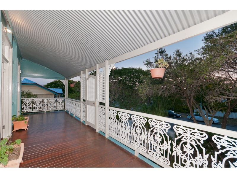 65 Winchester Street, Hamilton QLD 4007