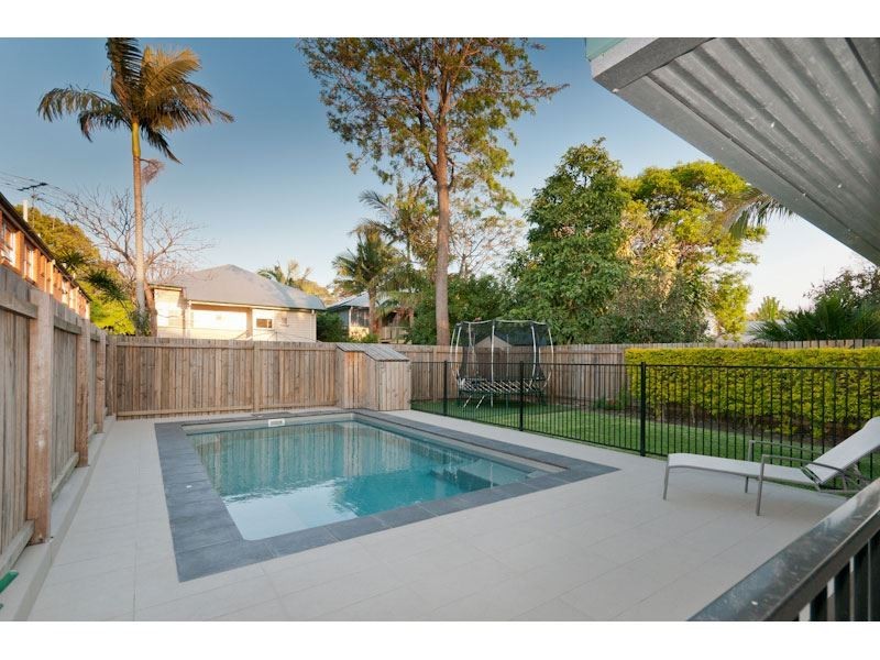 65 Winchester Street, Hamilton QLD 4007