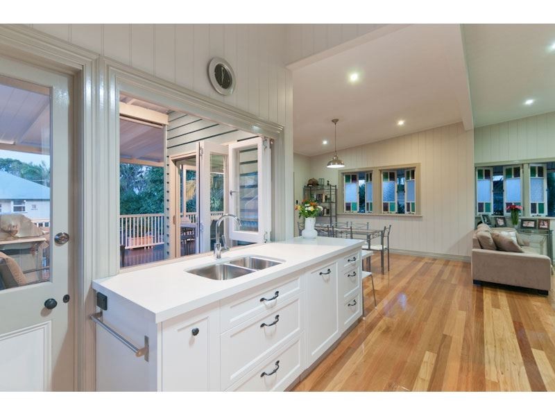 65 Winchester Street, Hamilton QLD 4007