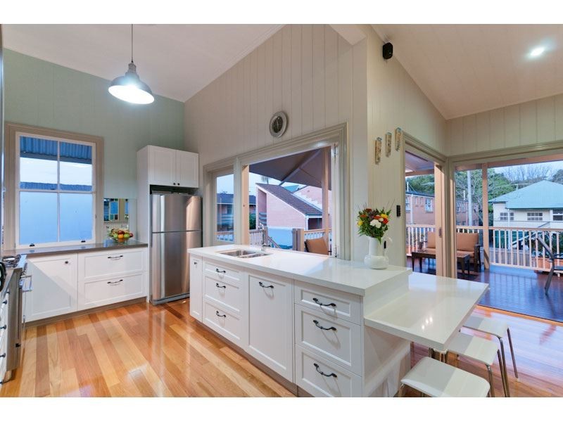 65 Winchester Street, Hamilton QLD 4007