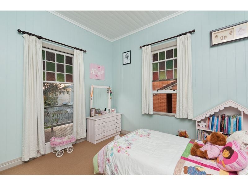 65 Winchester Street, Hamilton QLD 4007