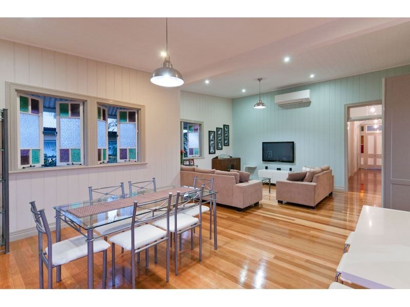 65 Winchester Street, Hamilton QLD 4007