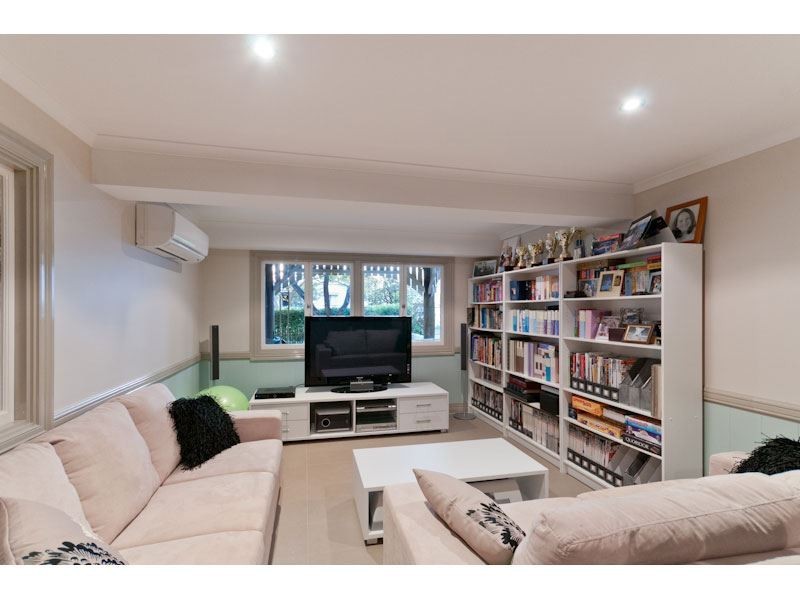 65 Winchester Street, Hamilton QLD 4007