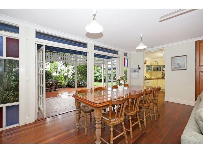 7 Frances Ave, Wooloowin QLD 4030