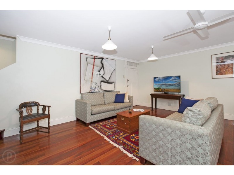 7 Frances Ave, Wooloowin QLD 4030