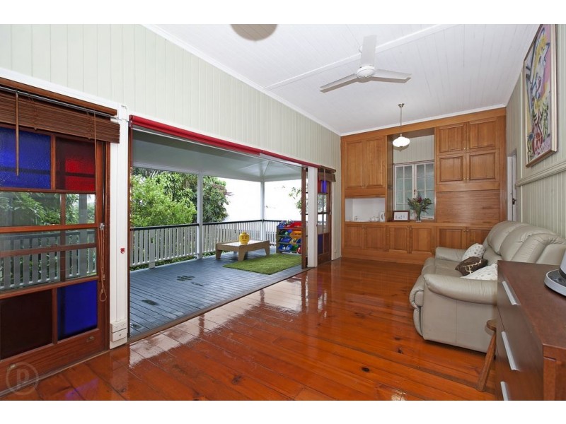 7 Frances Ave, Wooloowin QLD 4030