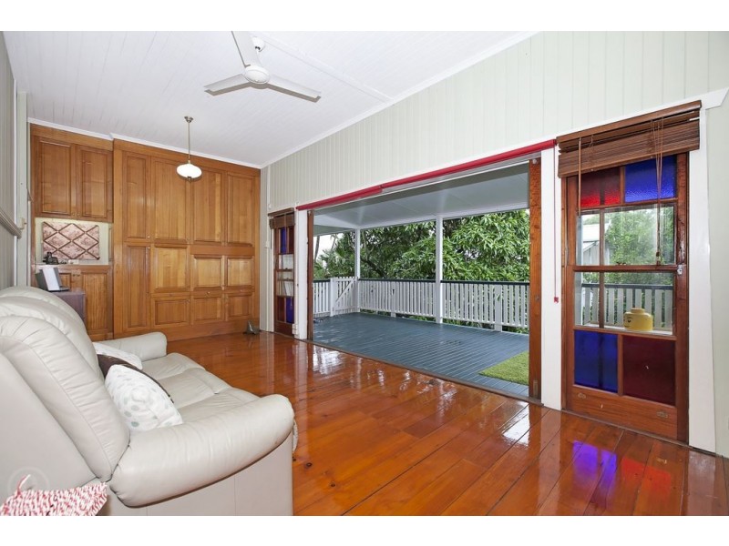 7 Frances Ave, Wooloowin QLD 4030