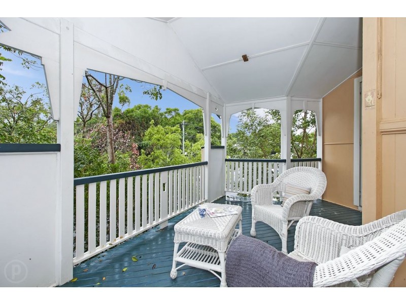 7 Frances Ave, Wooloowin QLD 4030